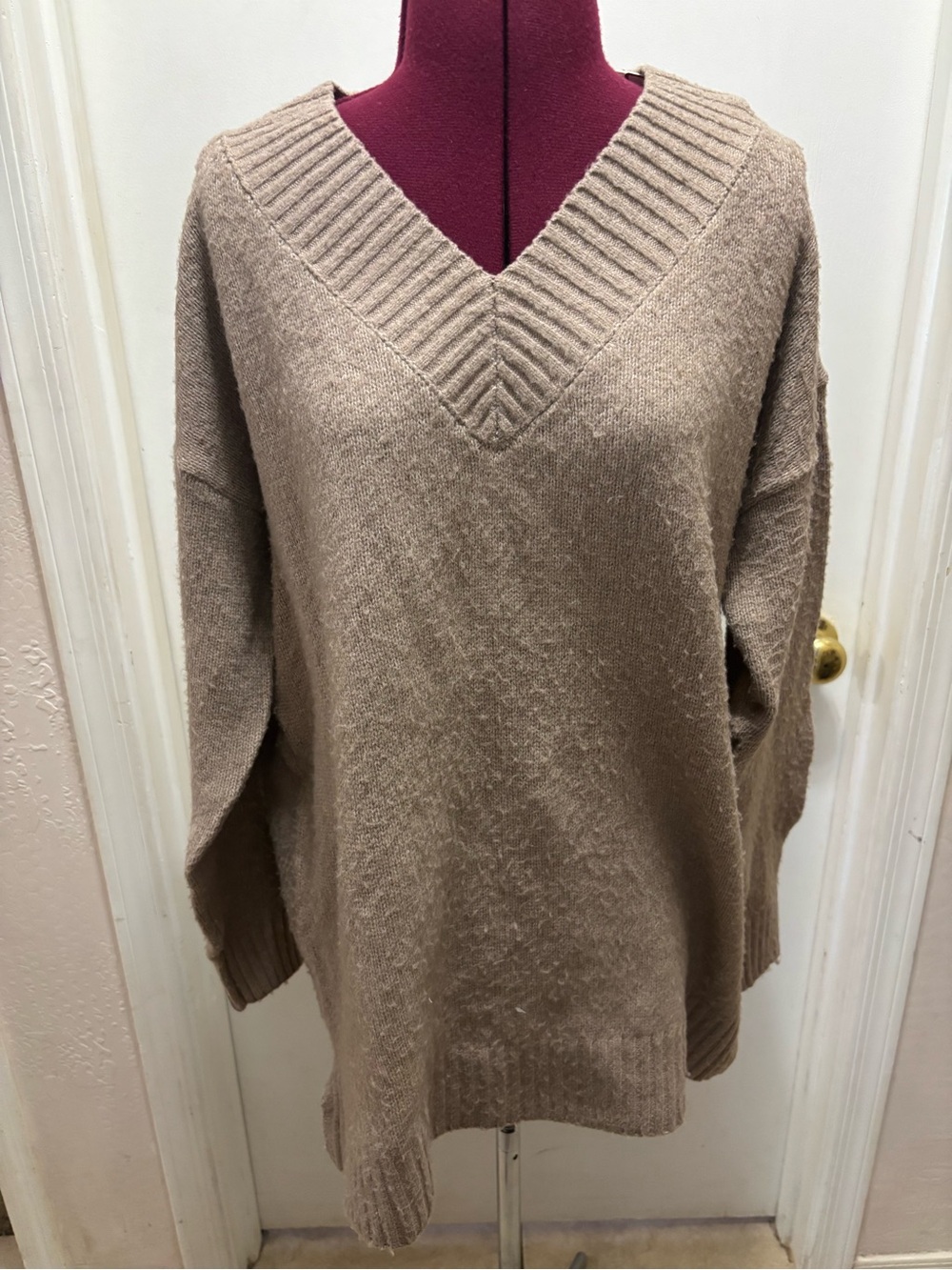 NWT Pink Rose Oversized V-Neck Women's Sweater in Taupe, Size M